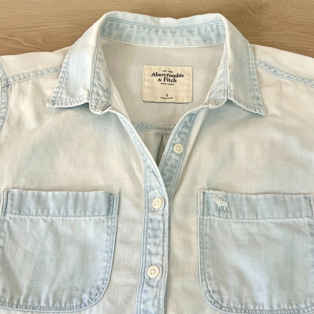 Abercrombie & Fitch 100% Cotton Light Blue Denim Quarter Button-up Shirt Sz S - Picture 16 of 16